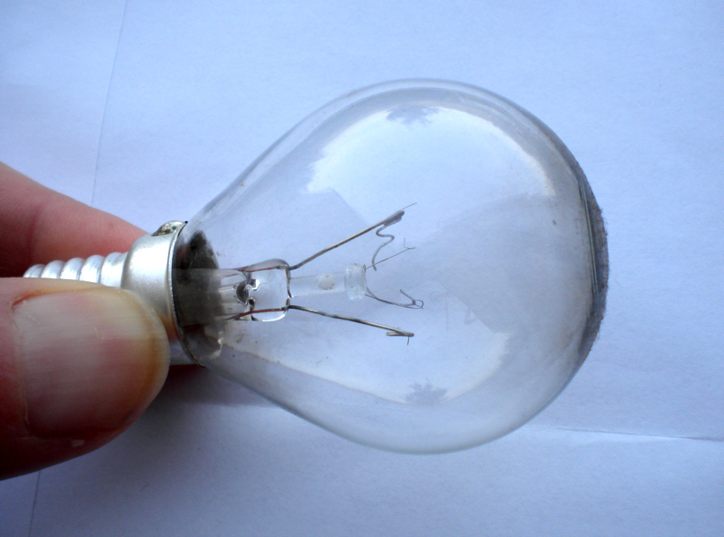 Comment remplacer une ampoule grillée ?