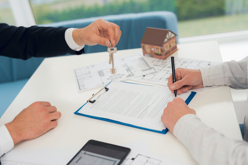 Réaliser une vente immobilière en un temps record : quelle solution adopter ?