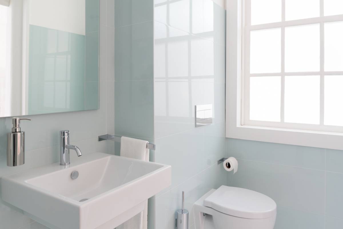 Le design et la décoration de petites salles de bains