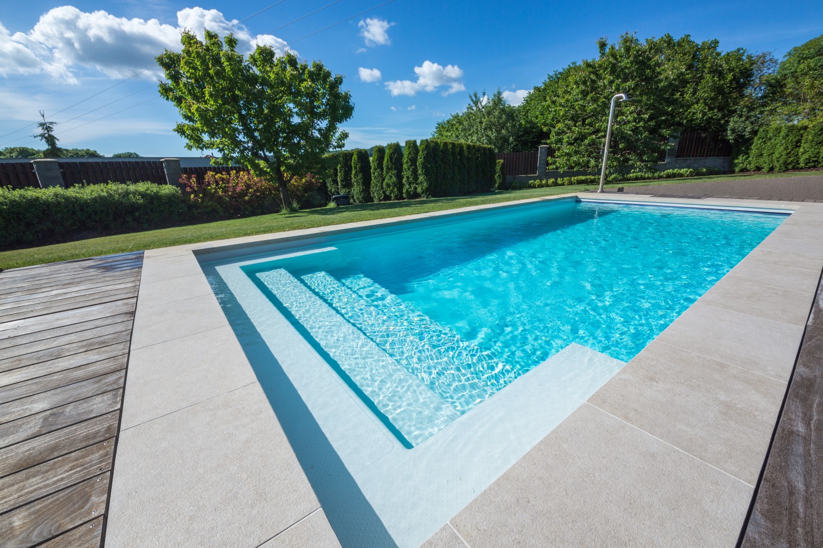 Votre piscine est-elle prête pour l'été ? Voici la check-list avant de plonger