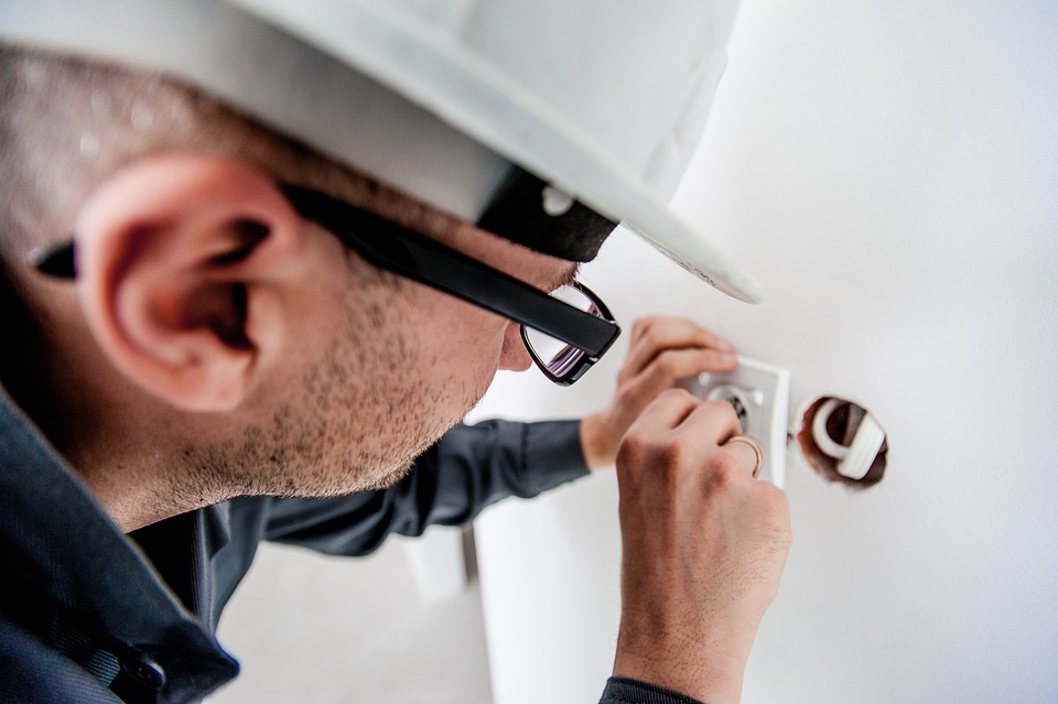 Les métiers de l'électricité : formation, spécificités et opportunités d'emploi