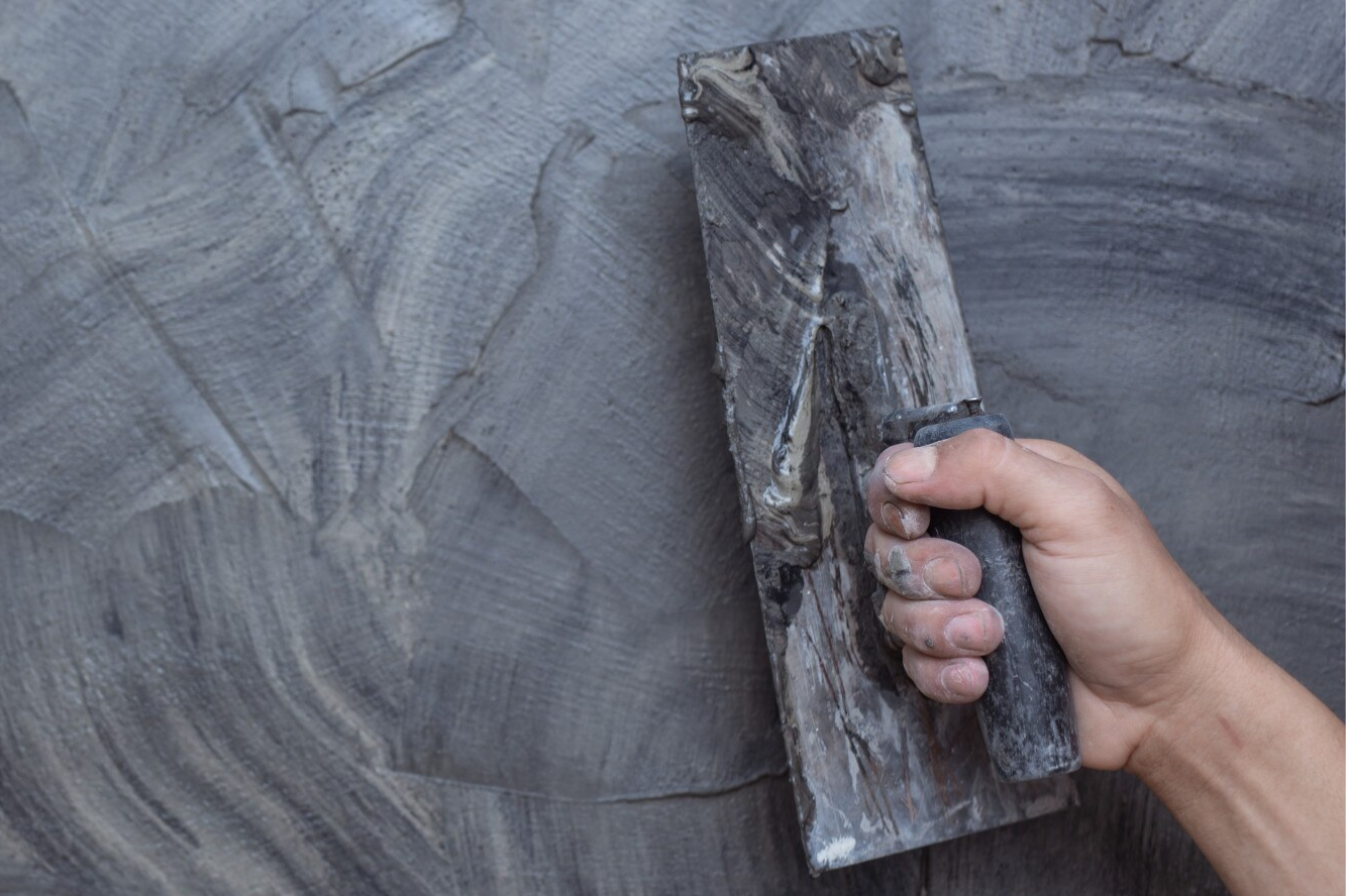 Comment faire un enduit de lissage parfait sur un mur ? Le guide complet